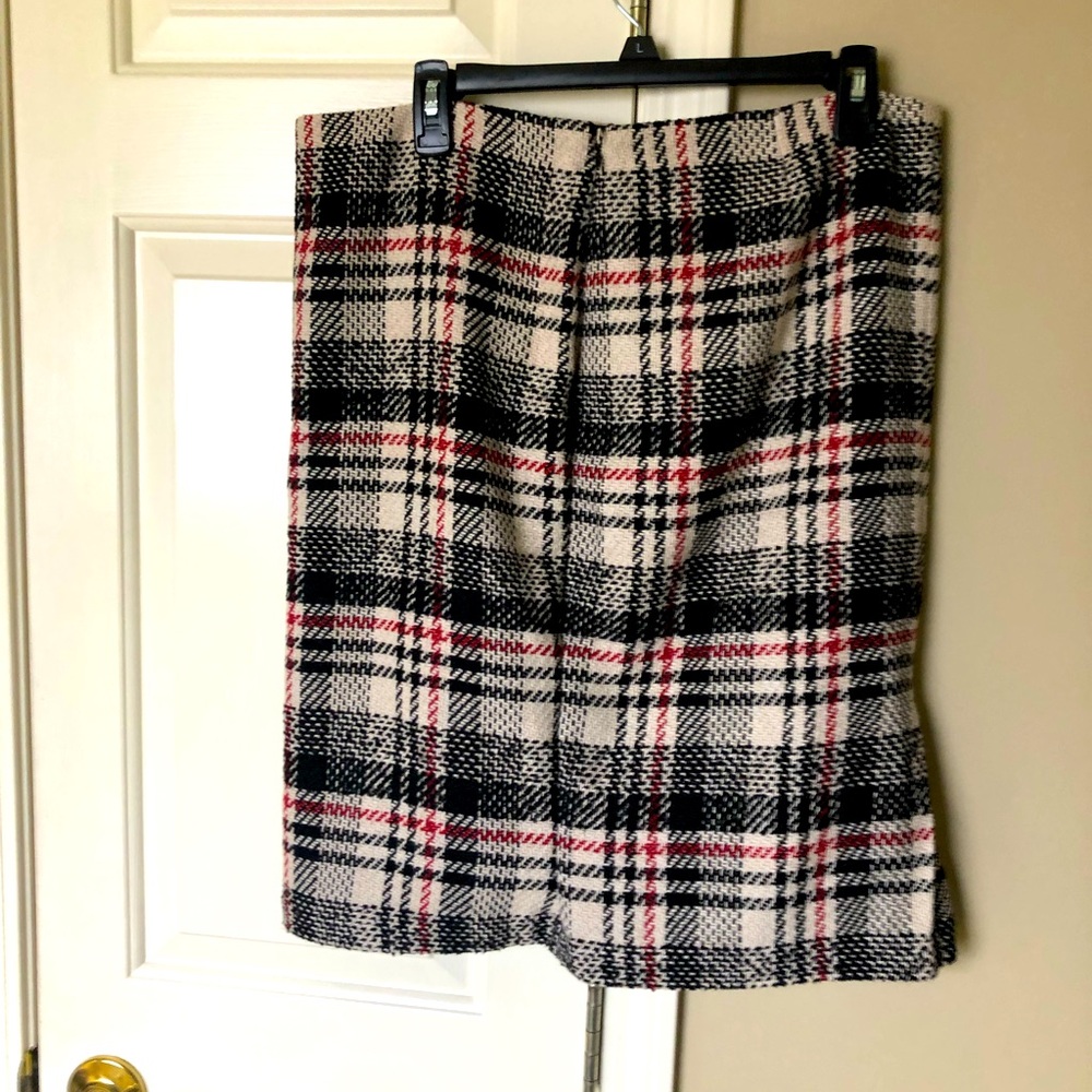 KATE HILL Plaid Black Red & White Skirt. 14p